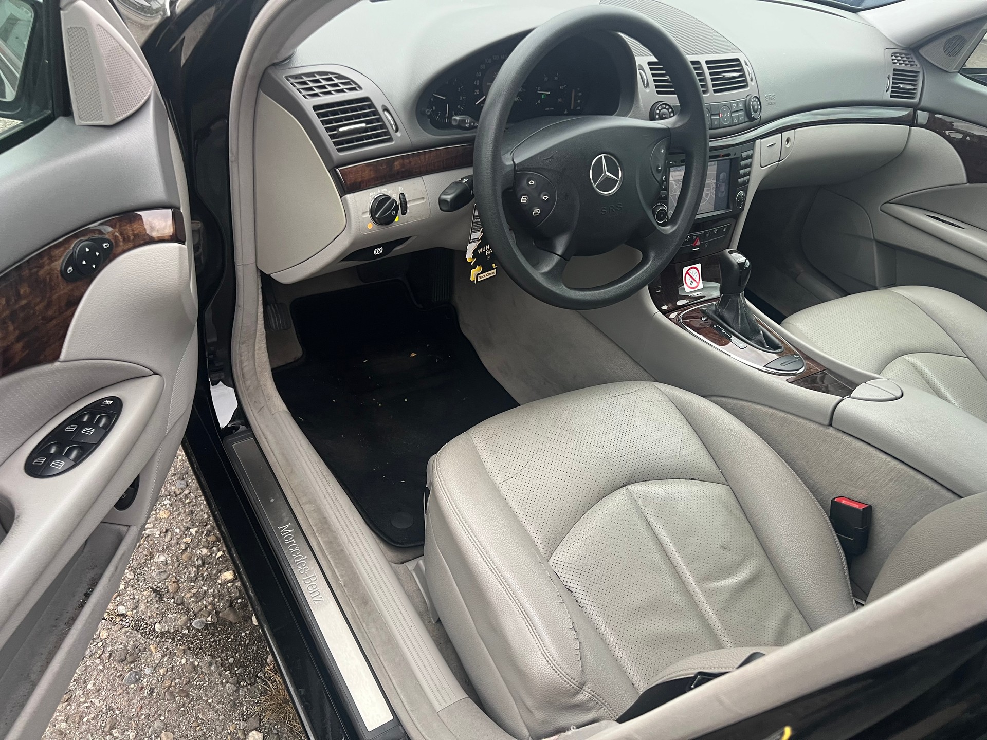 MERCEDES-BENZ E 220 CDI Classic Automatik-image-10
