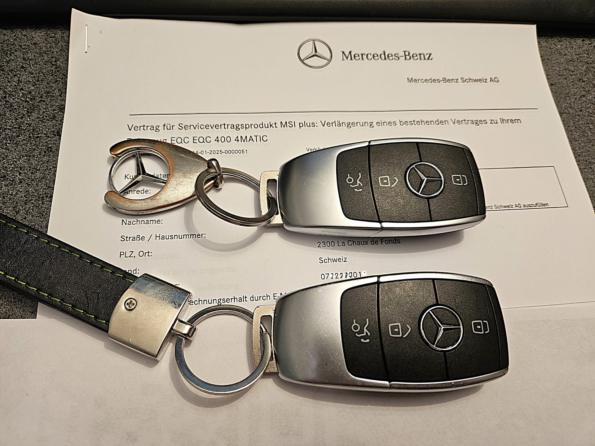 MERCEDES-BENZ EQC 400 AMG Line, Parfait état! services Mercedes, garantie 12 mois, couleur rare "Champagne", Crochet, vitrage acoustique-image-19
