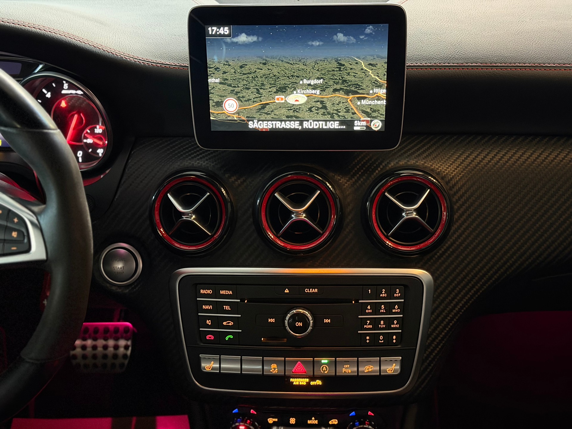 MERCEDES-BENZ A 45 AMG 4Matic Speedshift 7G-DCT **Desingno Mountaingrau Magno**-image-20