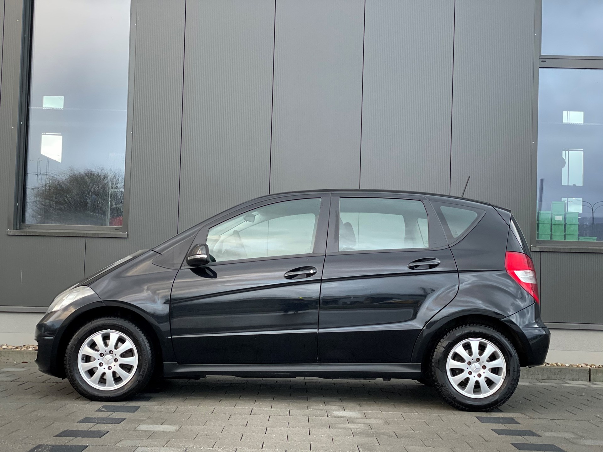 MERCEDES-BENZ A 180 CDI Avantgarde Autotronic-image-4
