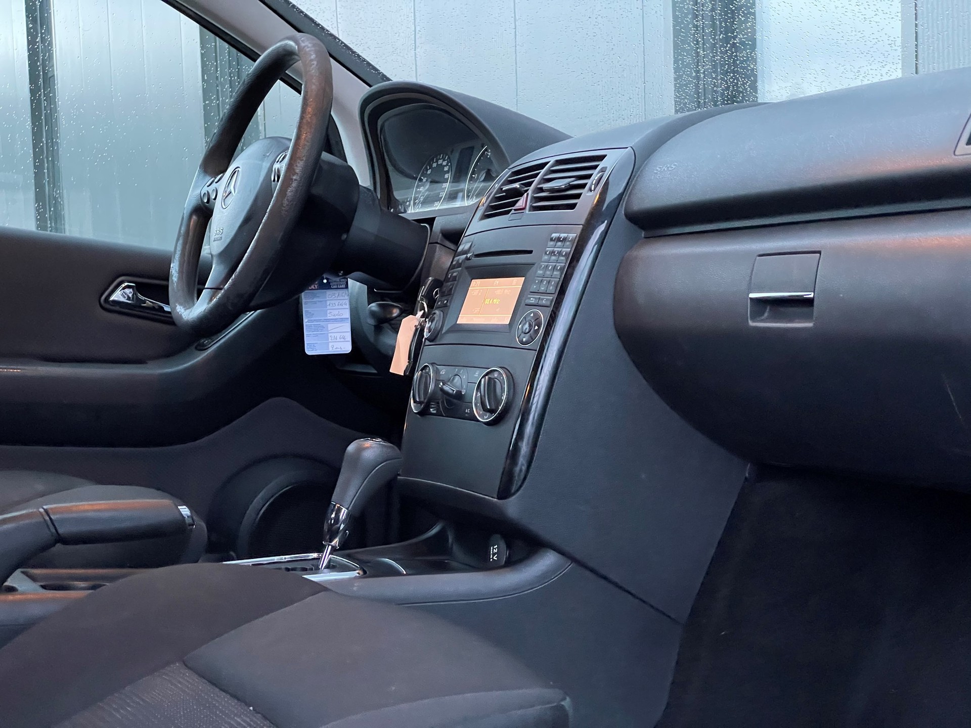 MERCEDES-BENZ A 180 CDI Avantgarde Autotronic-image-15