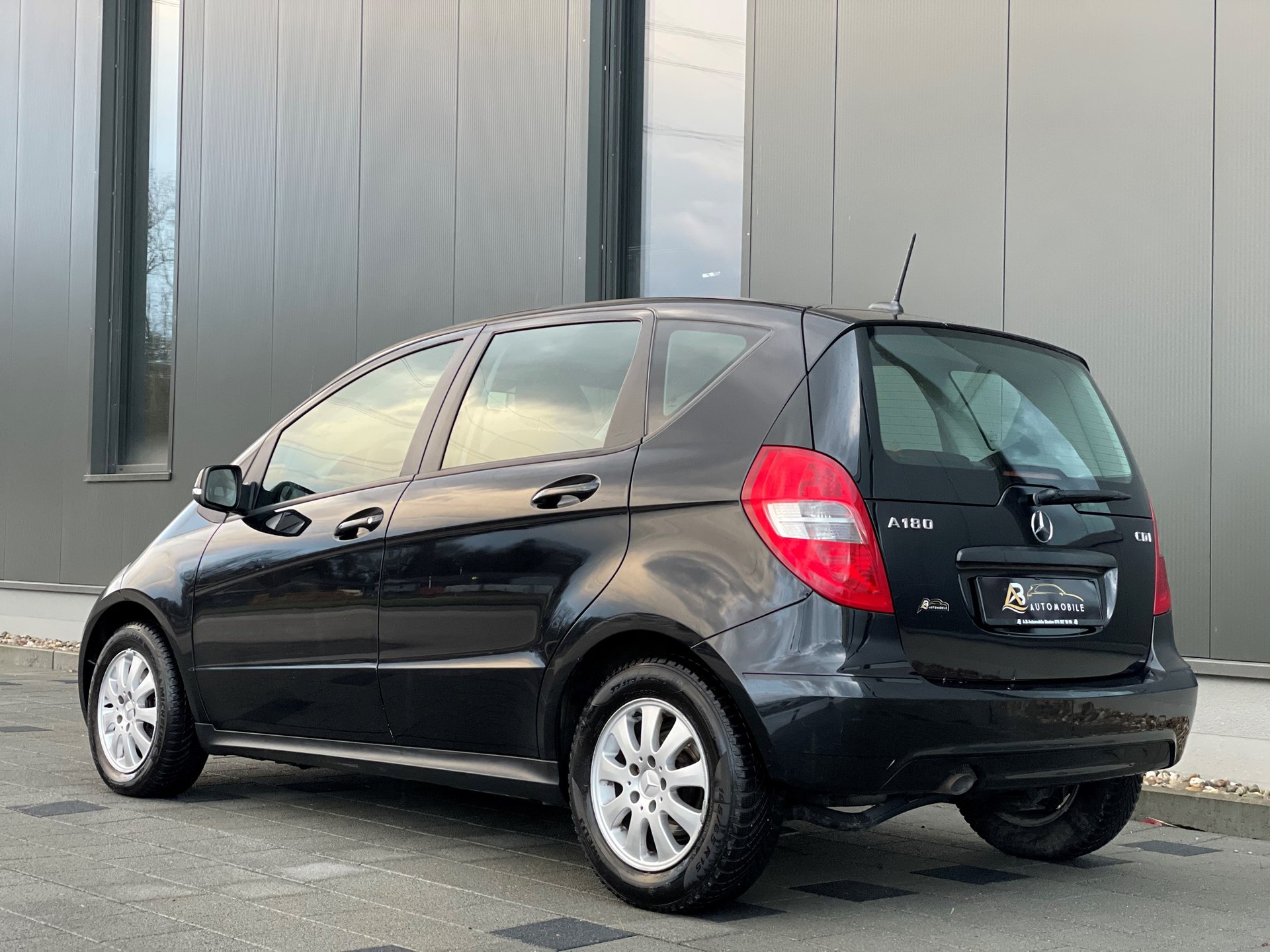 MERCEDES-BENZ A 180 CDI Avantgarde Autotronic-image-5