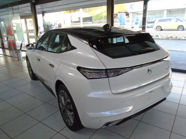 DS AUTOMOBILES DS 4 1.2 Pure Tech Trocadero EAT8-image-4