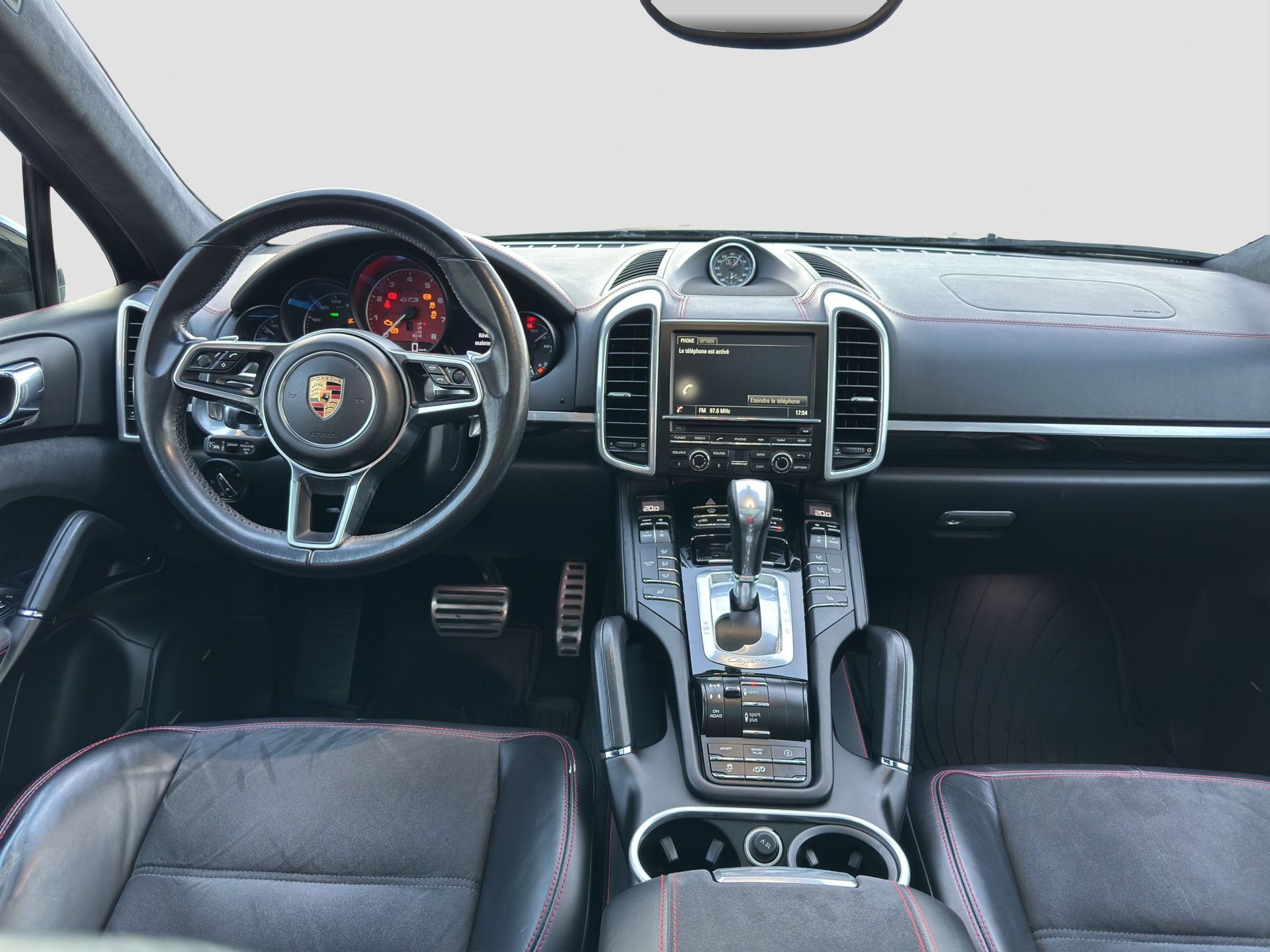 PORSCHE Cayenne GTS-image-13