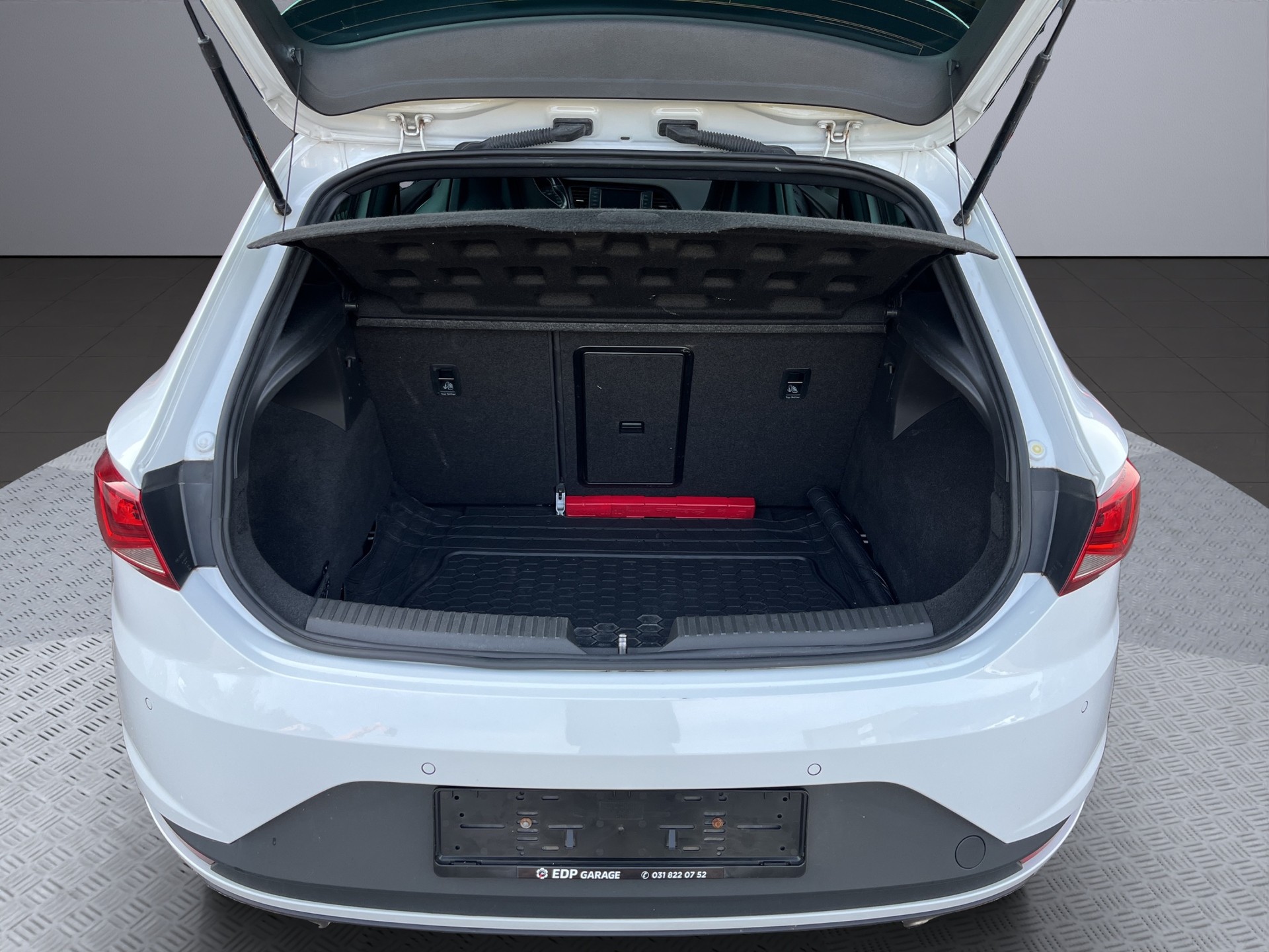 SEAT Leon 2.0 TSI Cupra 290 DSG-image-17