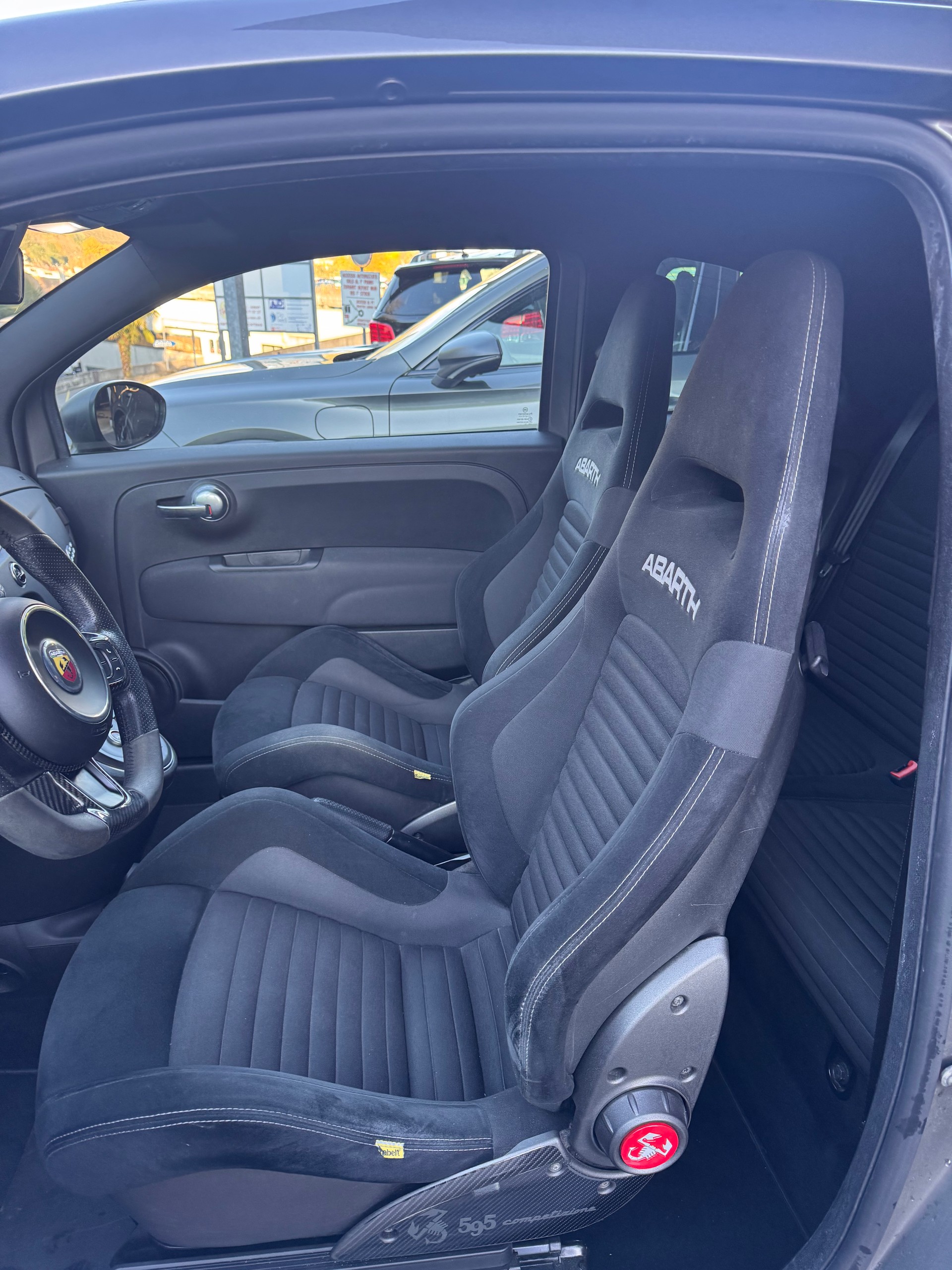 FIAT 595 1.4 16V Turbo Abarth Competizione Dualogic-image-9