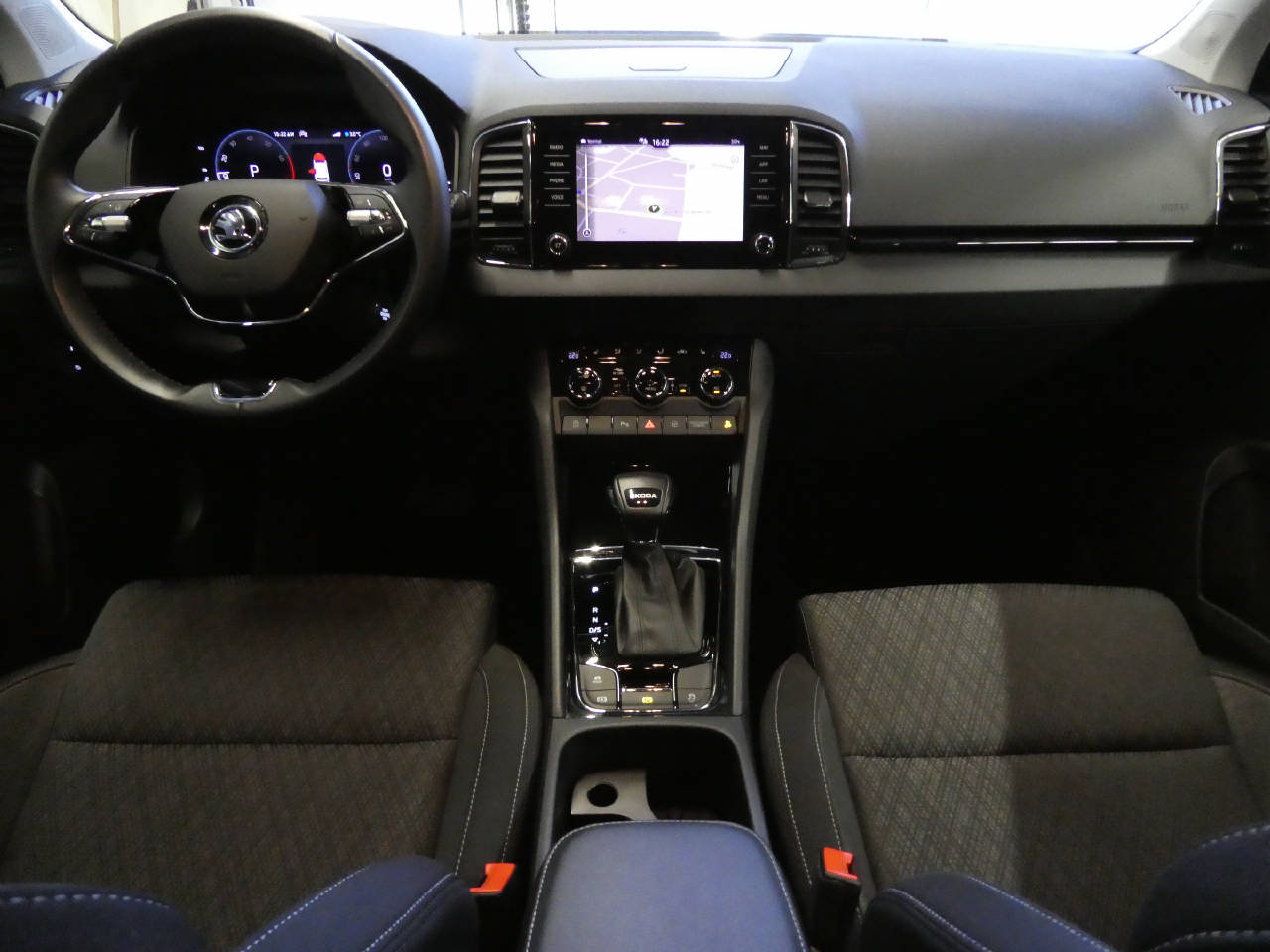 SKODA Karoq 1.5 TSI Style DSG-image-13