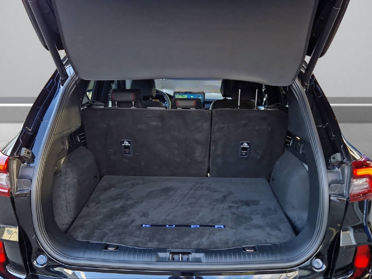 FORD Kuga 2.5 Hybrid ST-Line X 4x4-image-12