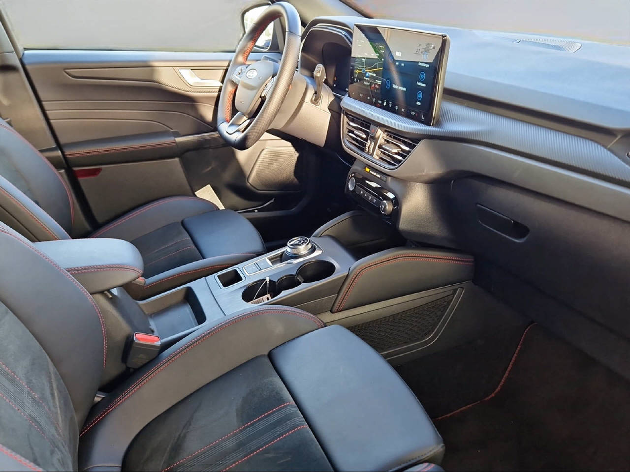 FORD Kuga 2.5 Hybrid ST-Line X 4x4-image-10
