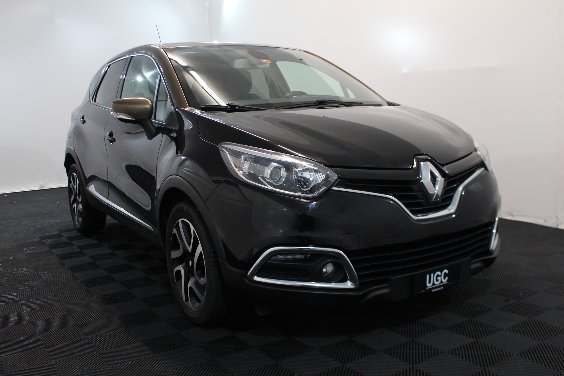 RENAULT Captur 1.2 TCe Privilege EDC S/S