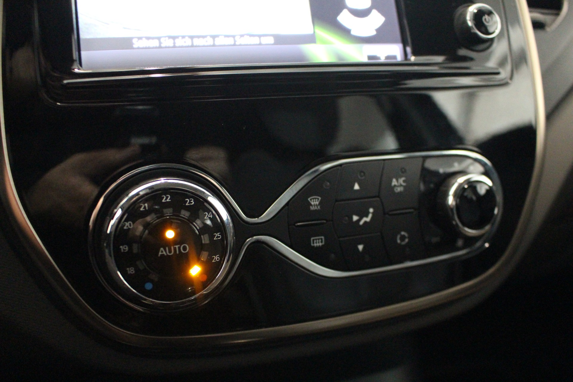 RENAULT Captur 1.2 TCe Privilege EDC S/S-image-18