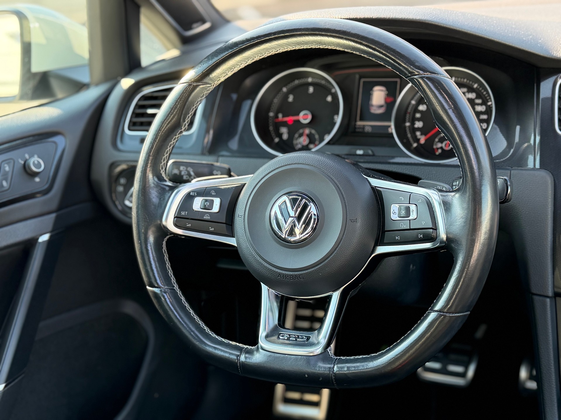 VW Golf 2.0 TDI GTD DSG-image-19