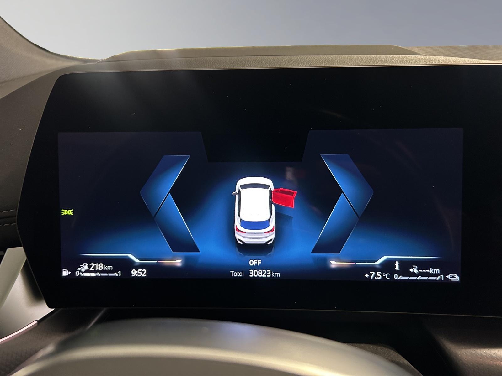 BMW 230e xDrive paddles Active Tourer-image-16
