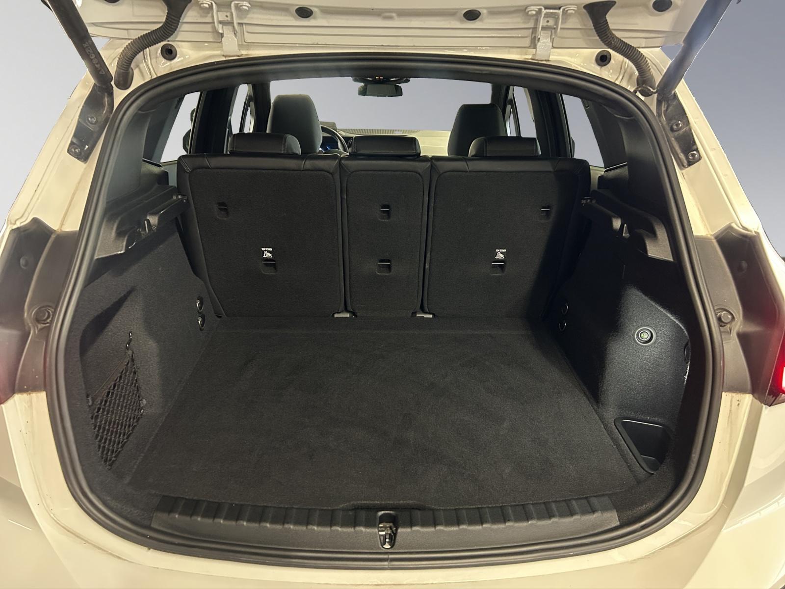 BMW 230e xDrive paddles Active Tourer-image-9