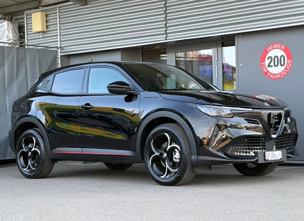 ALFA ROMEO Junior 1.2 48V Hybrid Speciale-showroom-element-1