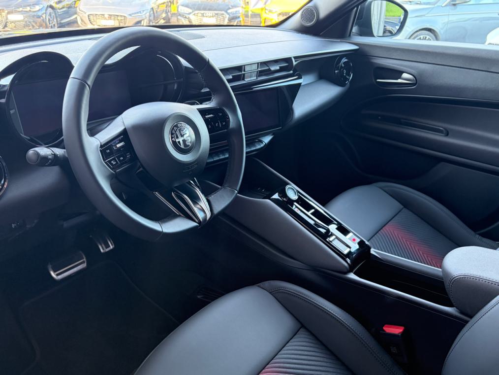 ALFA ROMEO Junior 1.2 48V Hybrid Speciale-image-4