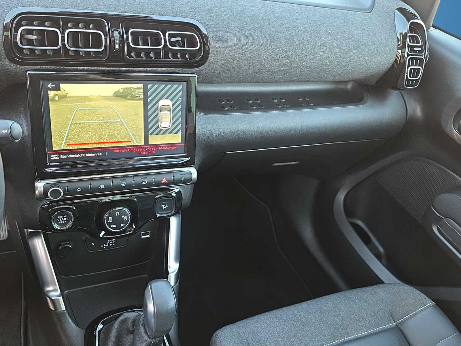 CITROEN C3 Aircross 1.2i PureTech Shine Pack EAT6-image-14