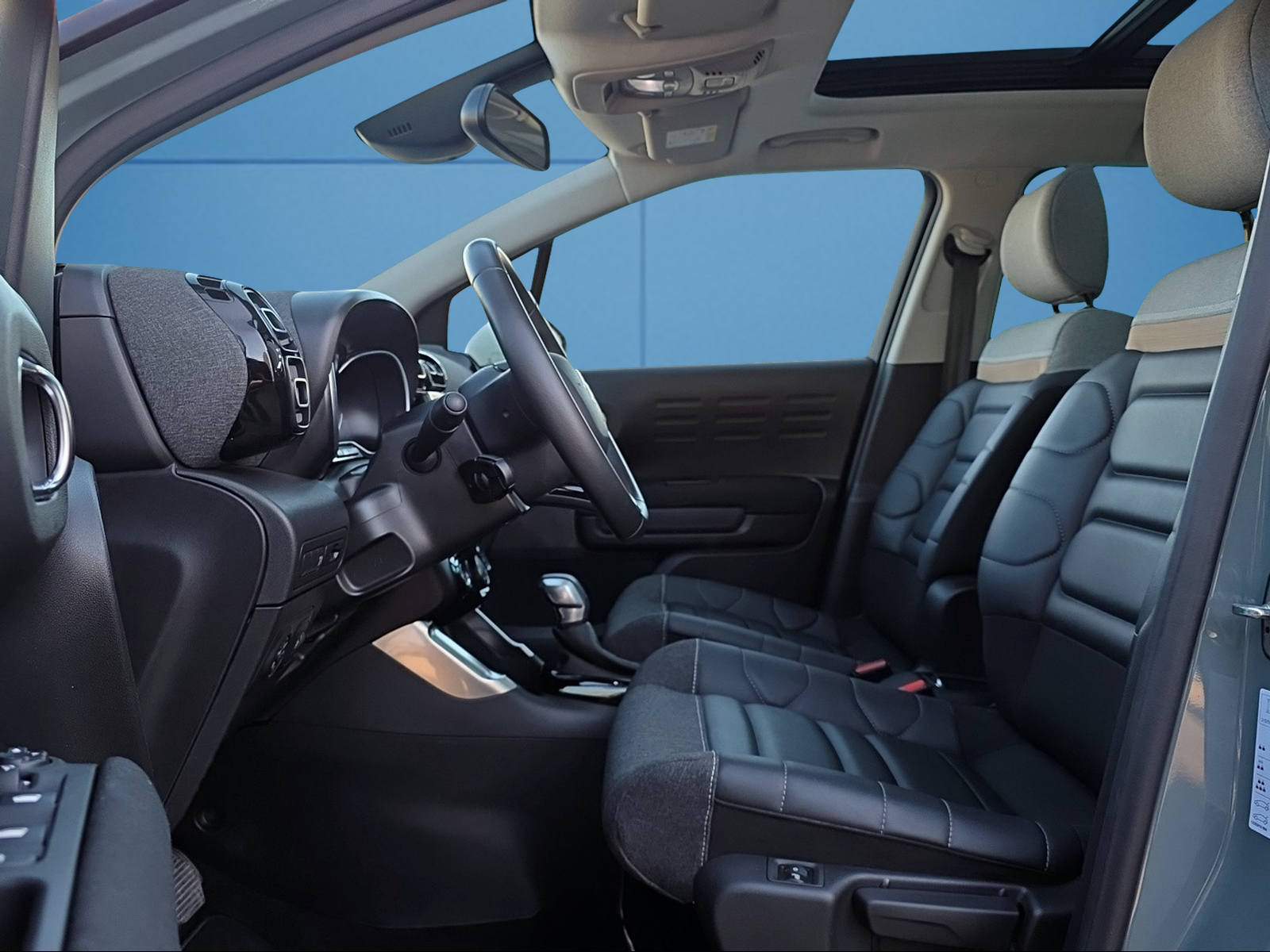 CITROEN C3 Aircross 1.2i PureTech Shine Pack EAT6-image-11