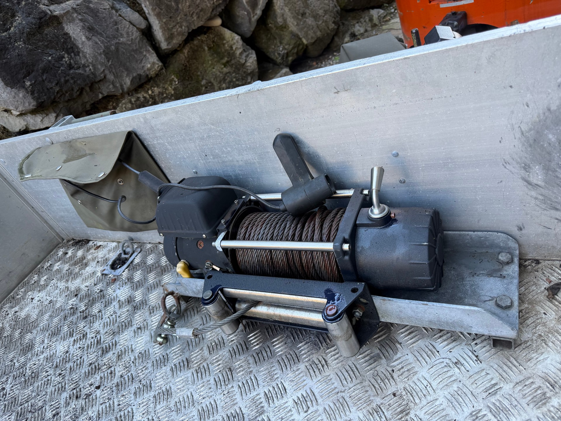 ABDERHALDEN Aebi 5t mit Seilwinde-image-8