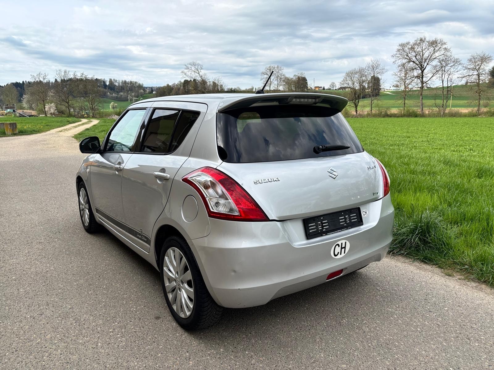 SUZUKI Swift 1.2i 16V GL Sergio Cellano-image-2