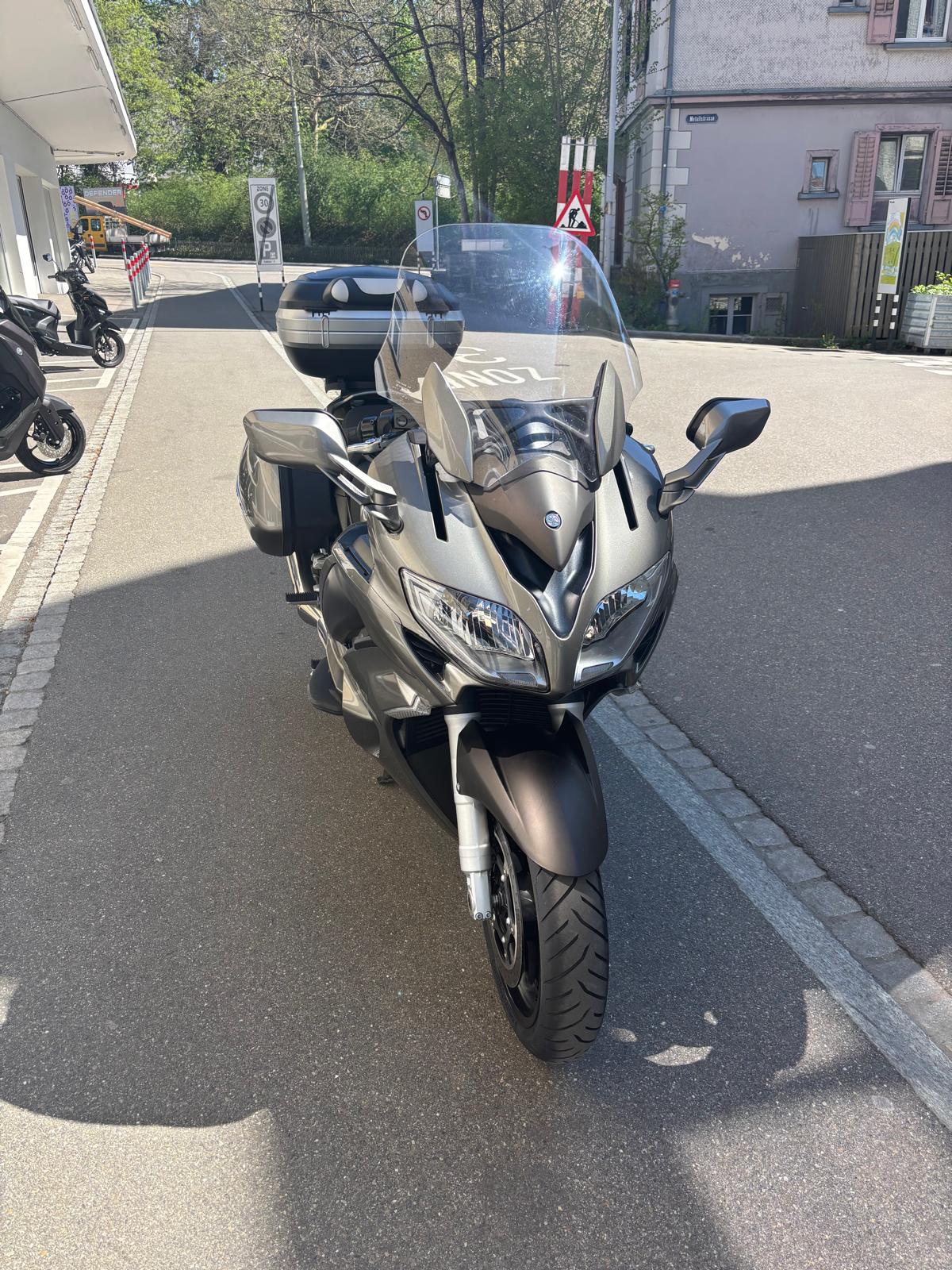 YAMAHA FJR 1300 ABS-image-2