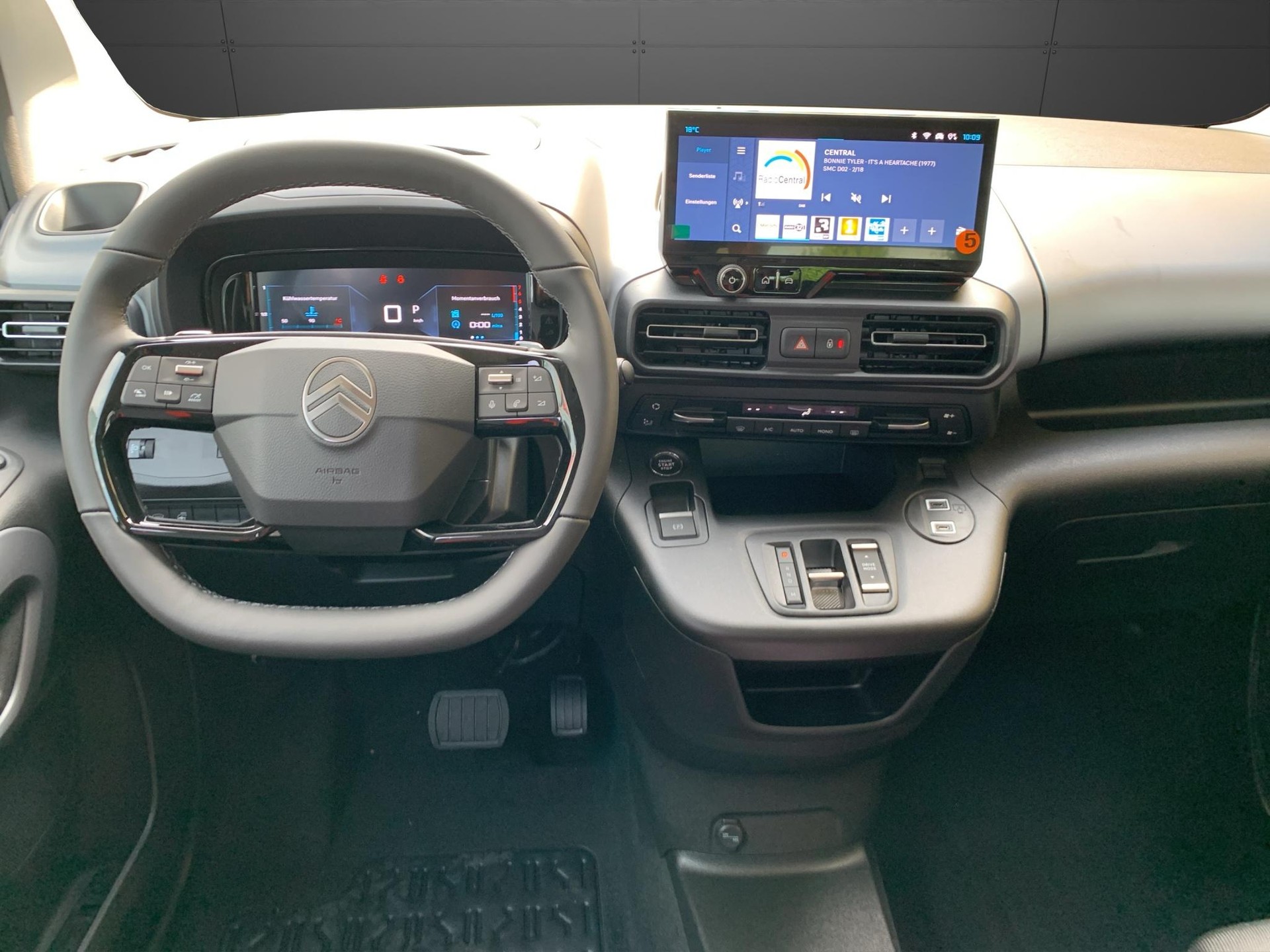 CITROEN Berlingo 1.5 BlueHDi 130 Max XTR-image-6