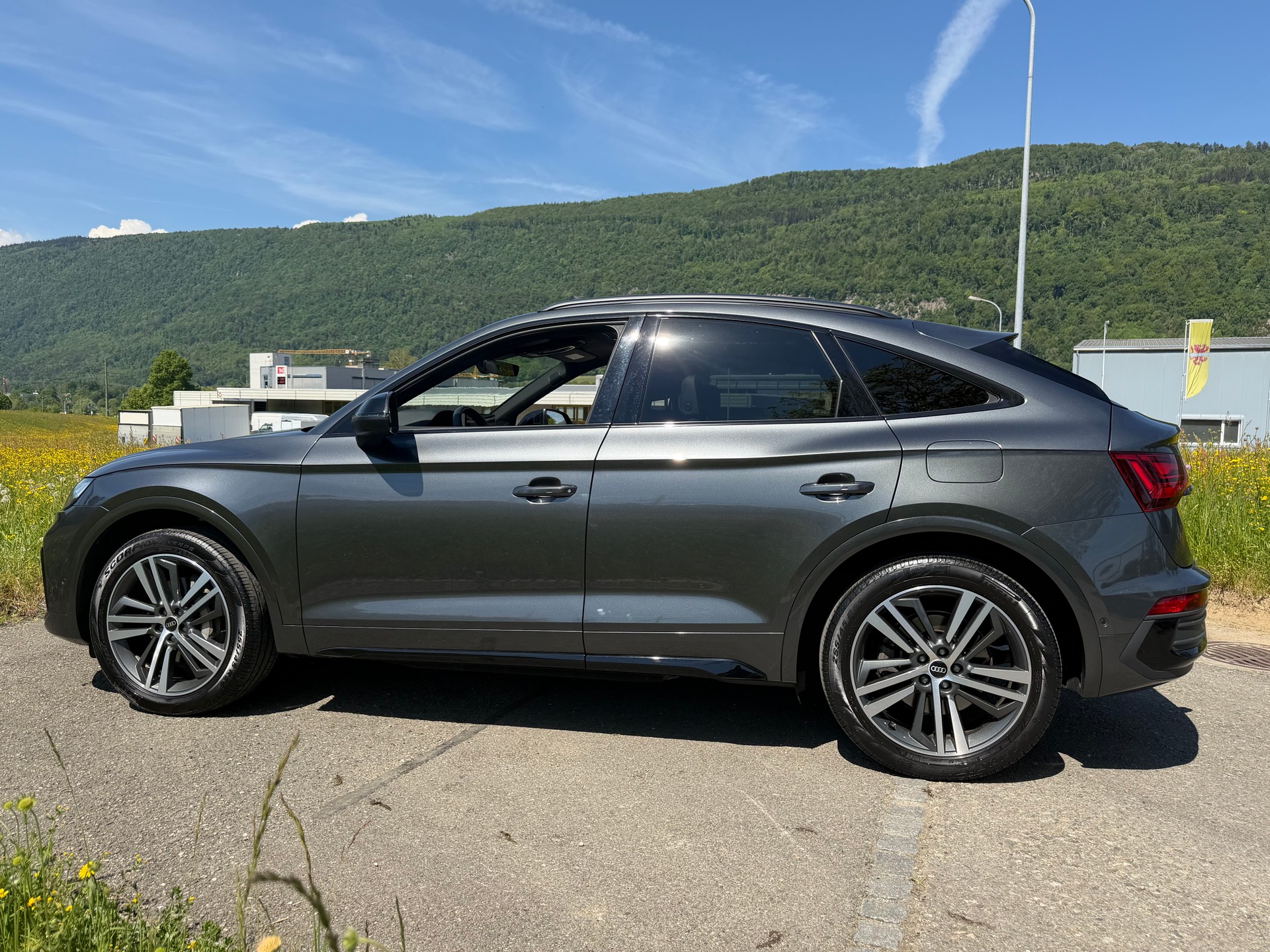 AUDI "S-LINE Q5 SPORTBACK" 50 TFSI E PHEV S "QUATTRO" S-TRONIC. CH WAGEN. MIT AUDI GARANTIE.-showroom-element-1
