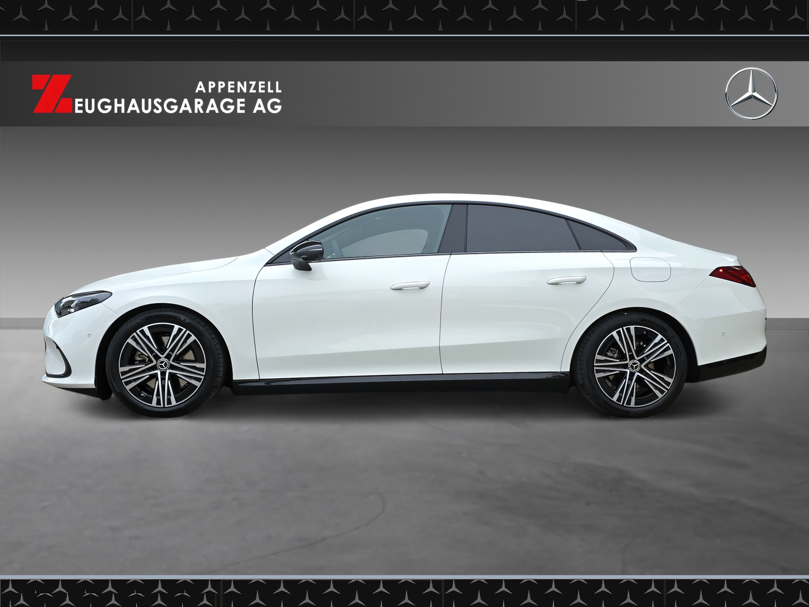 MERCEDES-BENZ CLA 220 4Matic-showroom-element-1