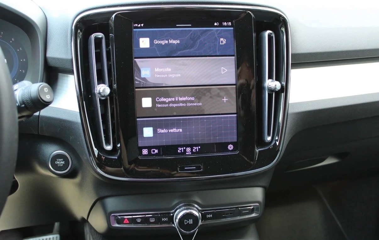 VOLVO XC40 B3 Benzin Mild Hybrid Core DCT-image-7