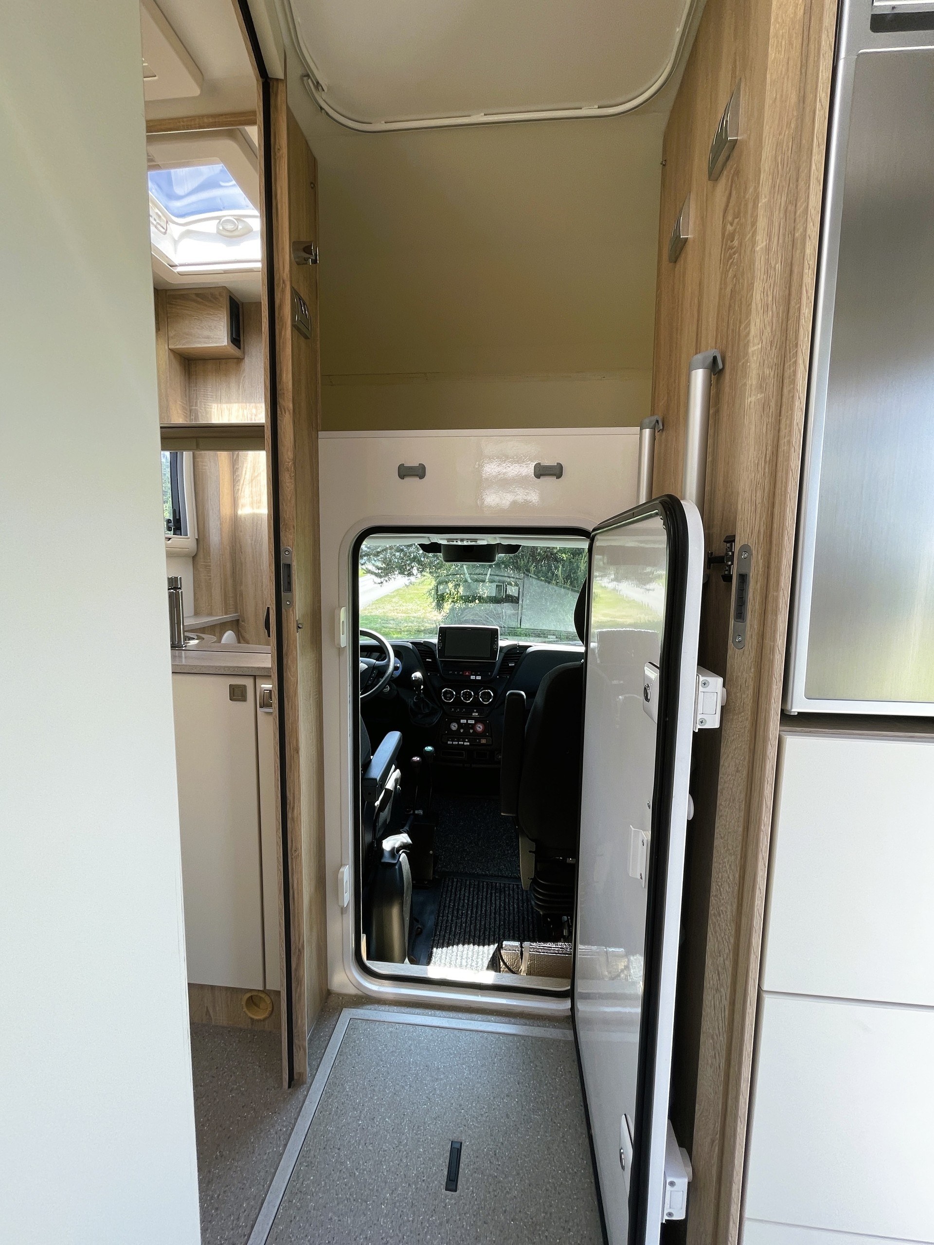 IVECO M-S Reisemobile 420G-image-11