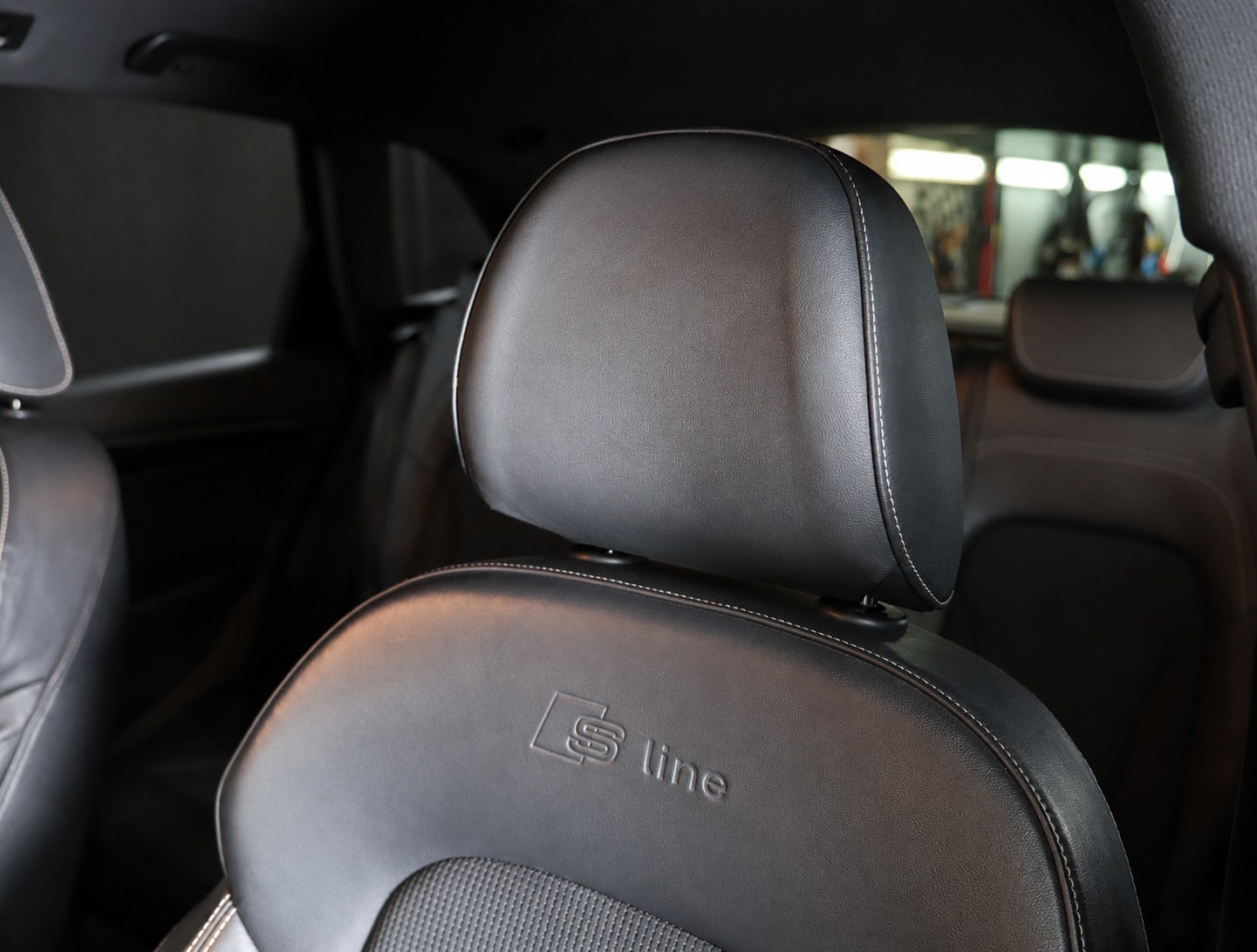 AUDI Q5 2.0 TDI S-tronic-image-9