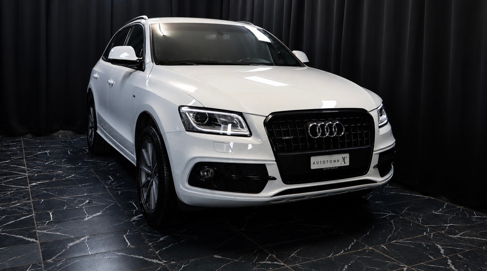 AUDI Q5 2.0 TDI S-tronic