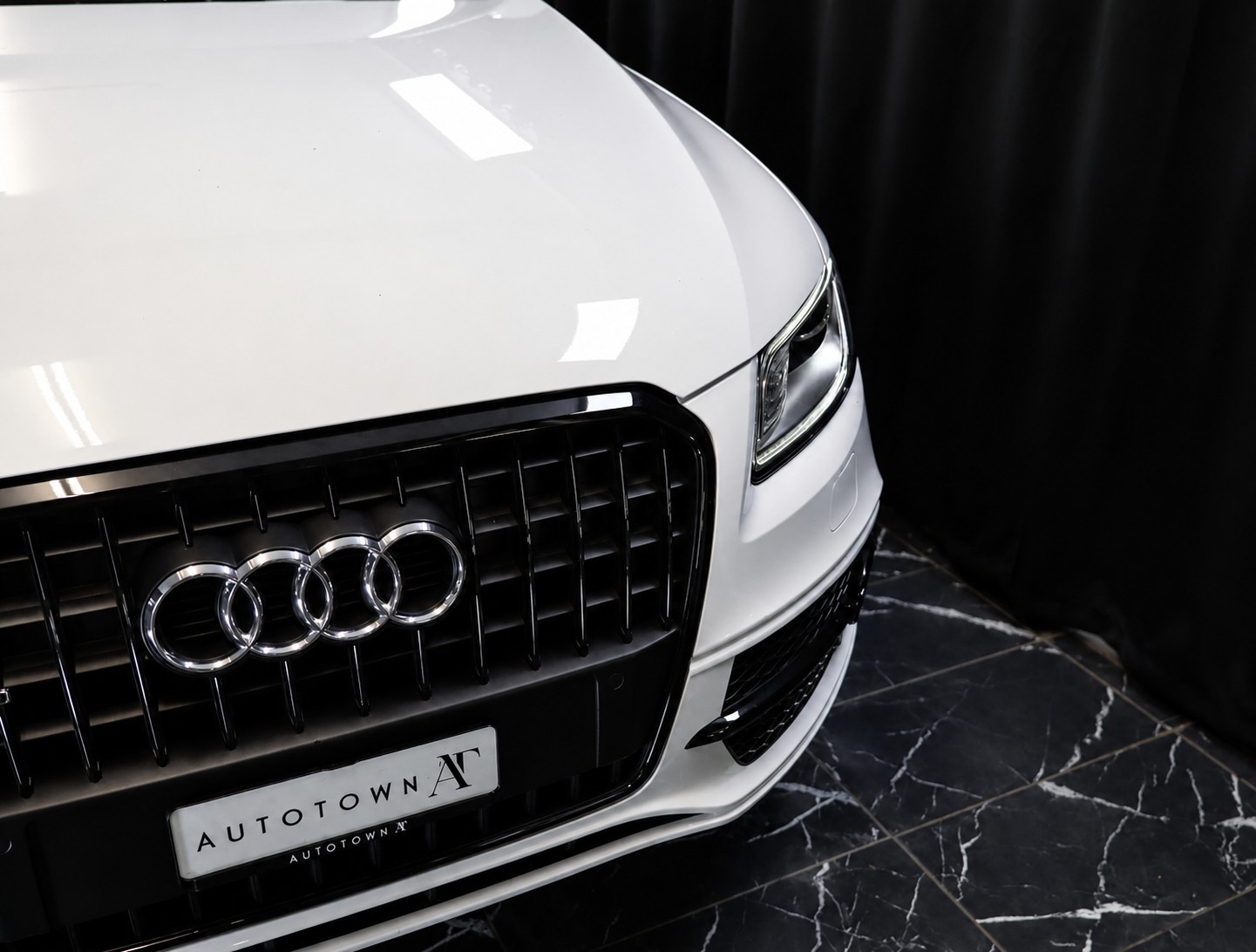 AUDI Q5 2.0 TDI S-tronic-image-16