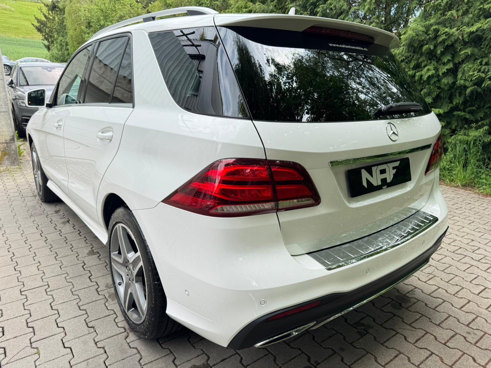 MERCEDES-BENZ GLE 250 d Executive 4Matic 9G-Tronic-showroom-element-2