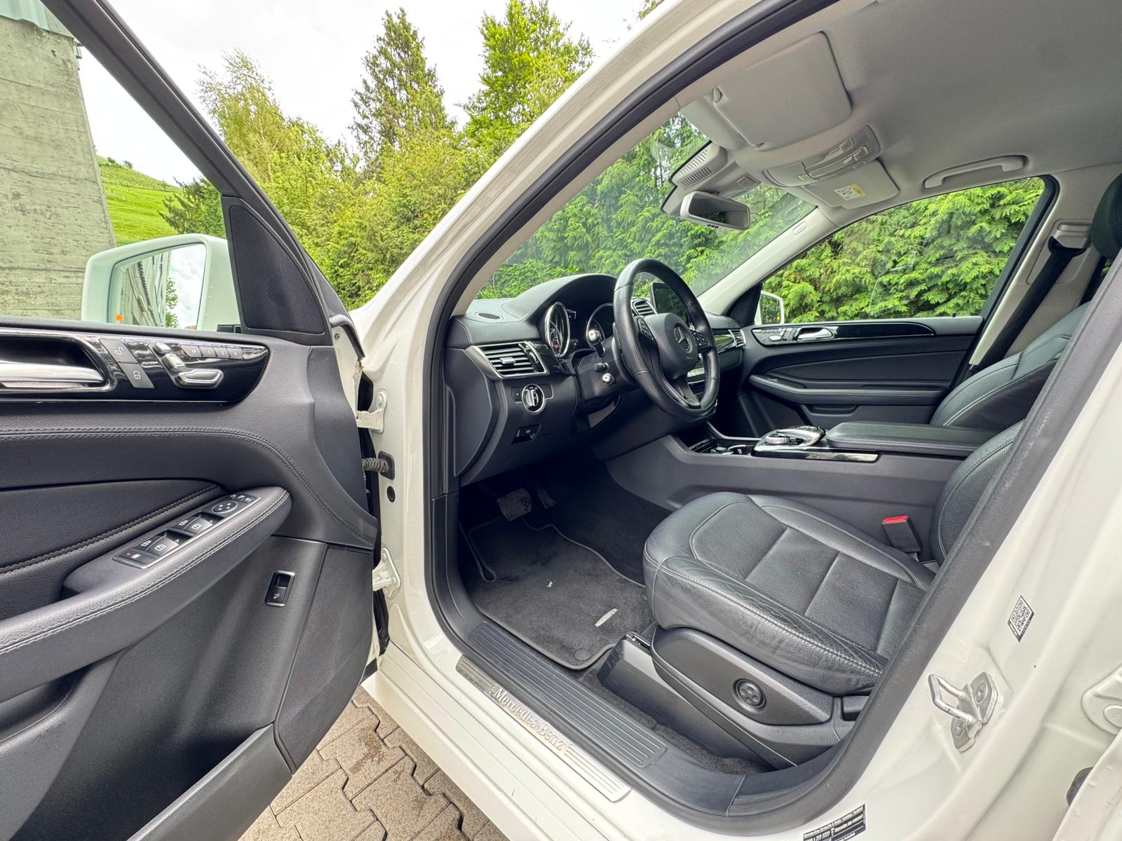 MERCEDES-BENZ GLE 250 d Executive 4Matic 9G-Tronic-image-9