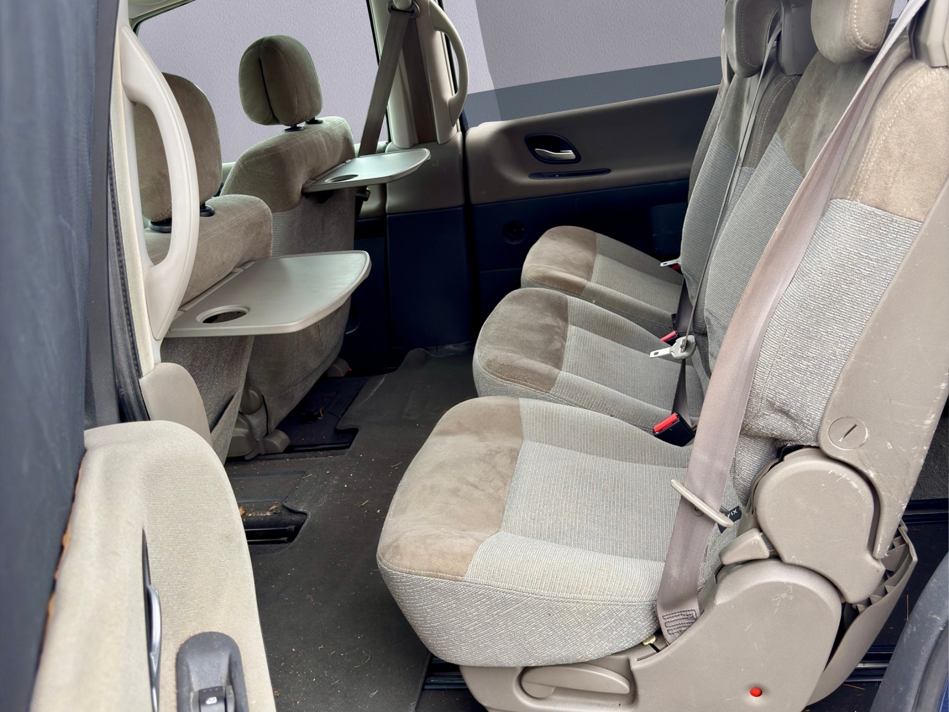 RENAULT Grand Espace 2.2 dCi Privilège 7 Plätze-image-12