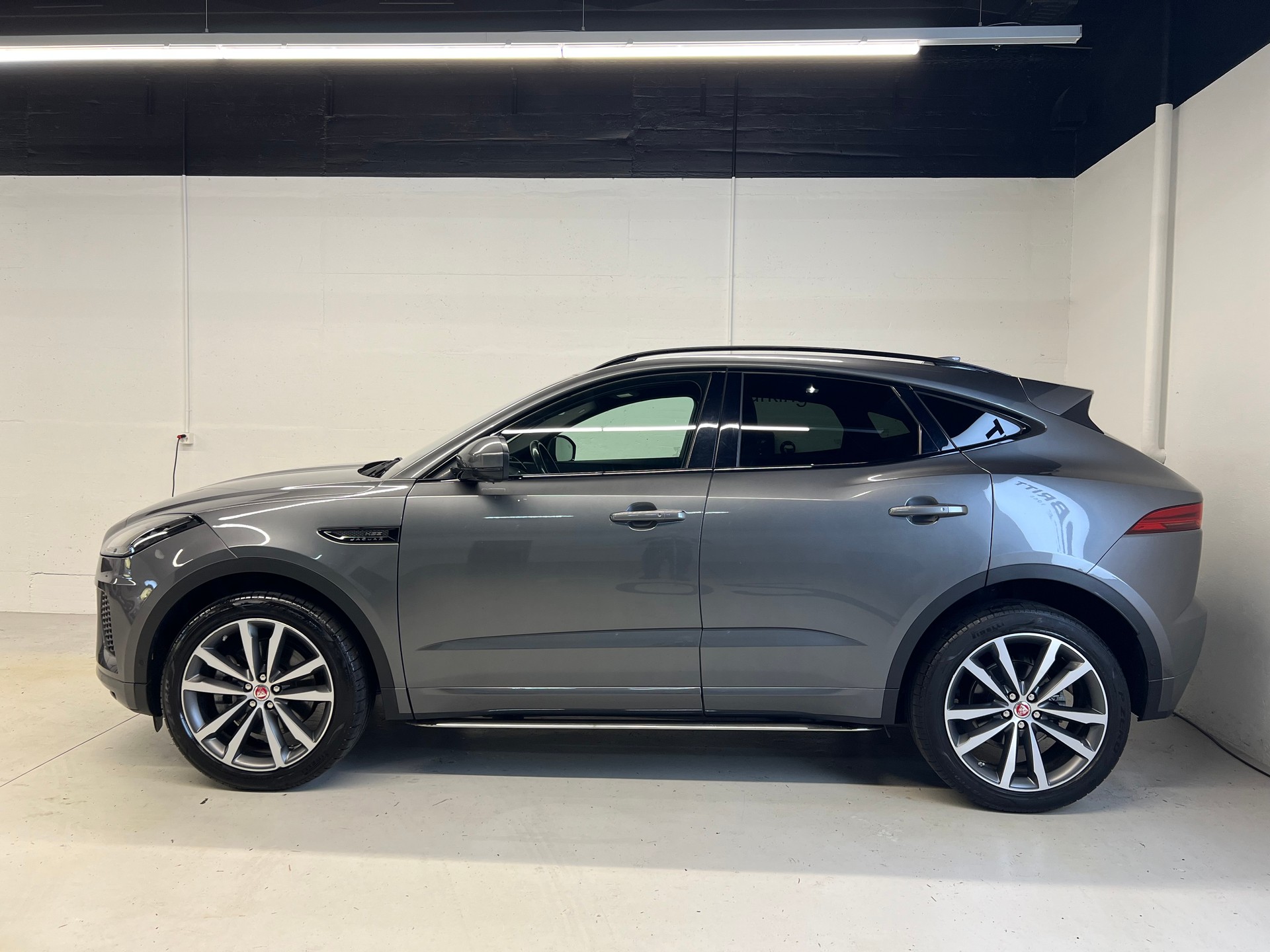 JAGUAR E-Pace 2.0 T 250 R-Dynamic HSE AWD-image-7