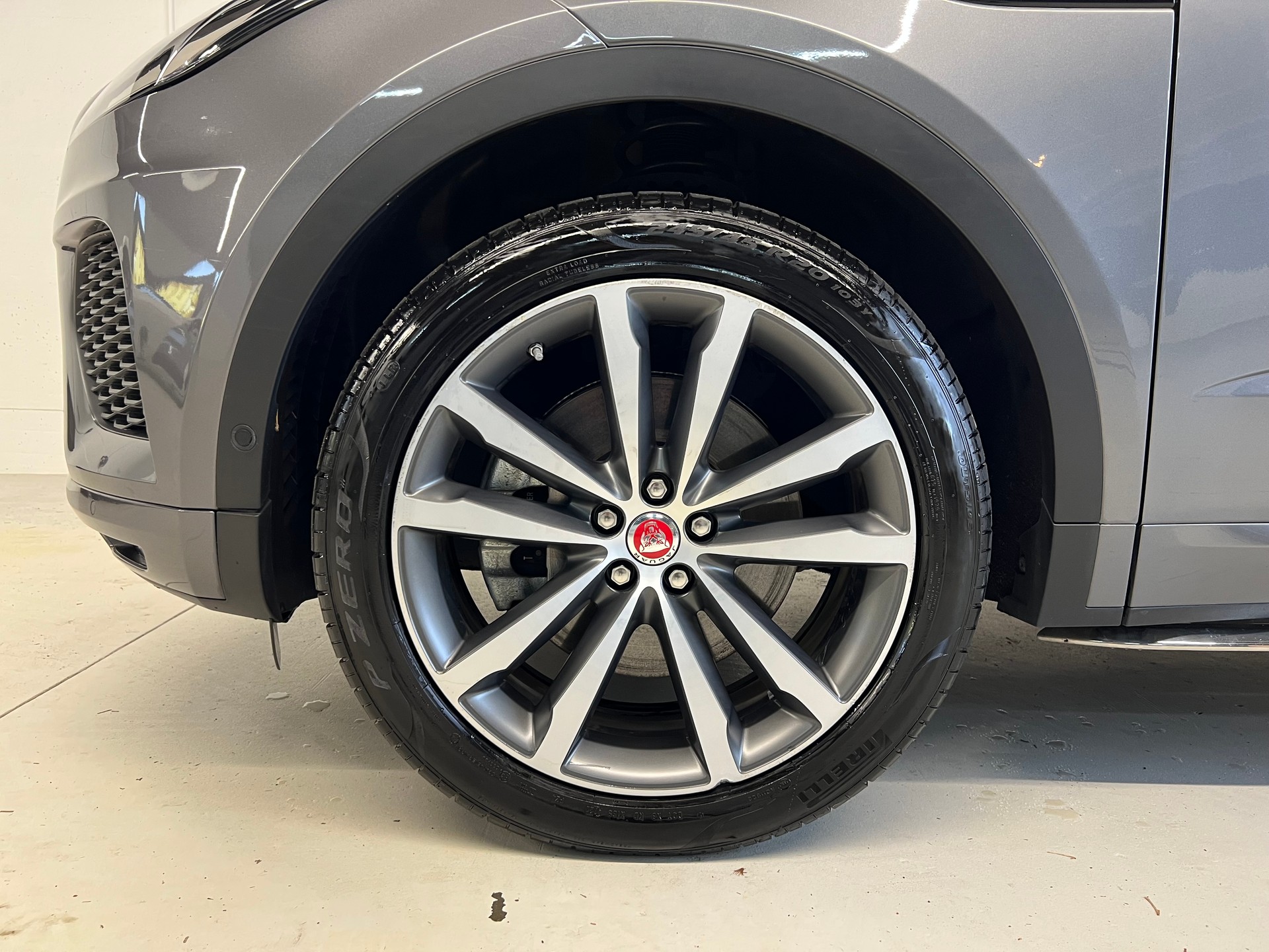 JAGUAR E-Pace 2.0 T 250 R-Dynamic HSE AWD-image-10