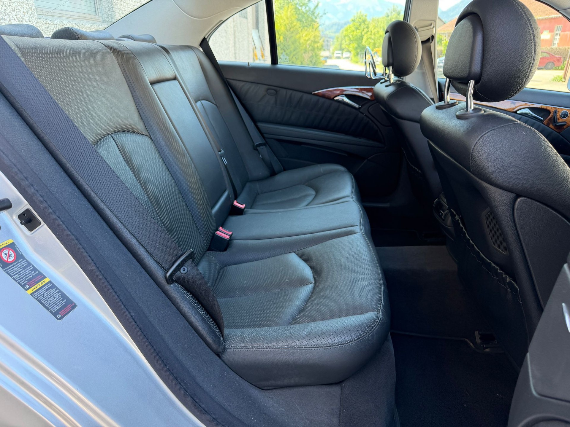 MERCEDES-BENZ E 500 Avantgarde 4Matic Automatic-image-12