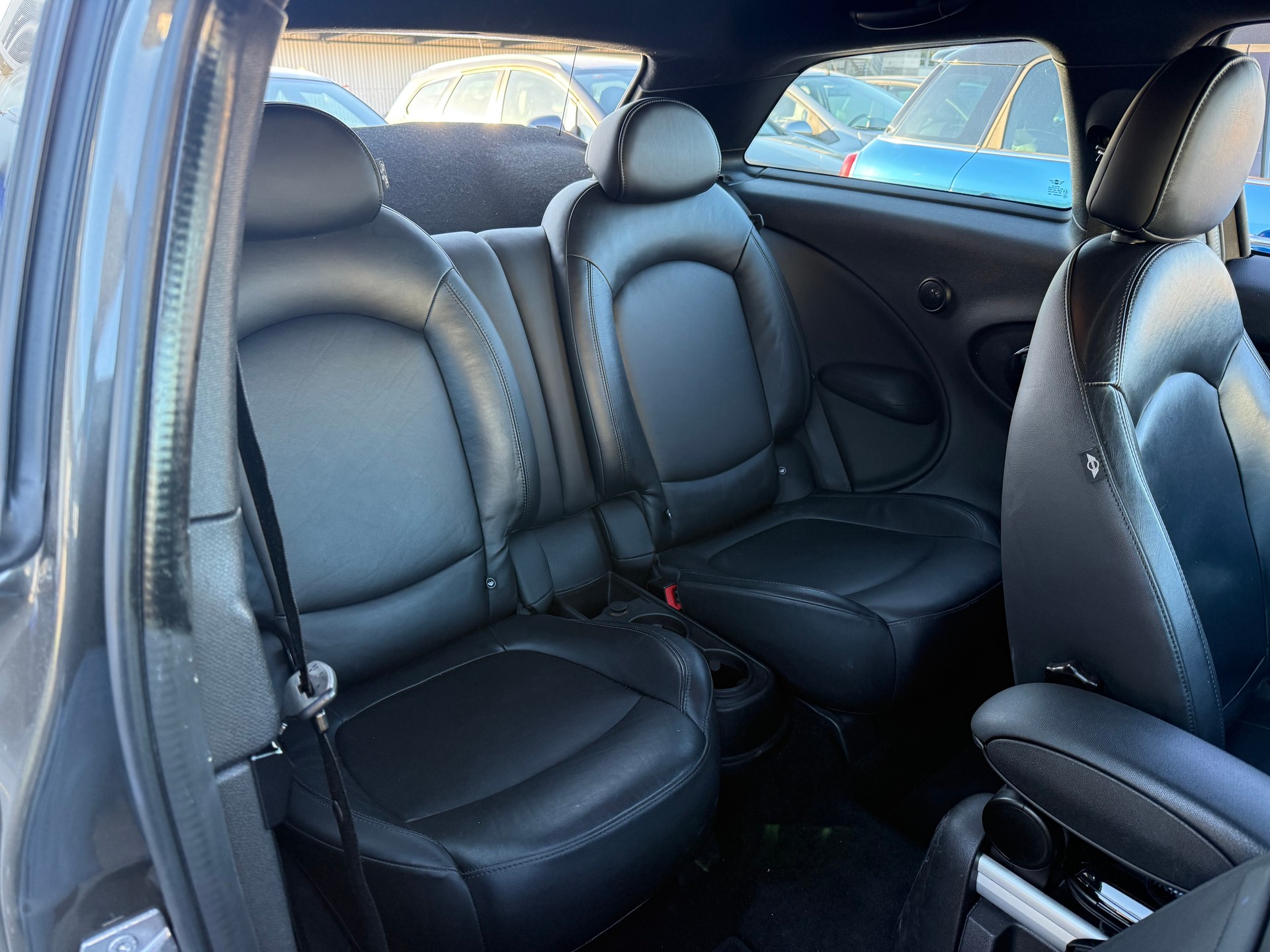 MINI Paceman Cooper S ALL4 Steptronic / Frisch ab MFK / 1 Jahr Garantie / harman/kardon / Navi / Leder / Xenon-image-12