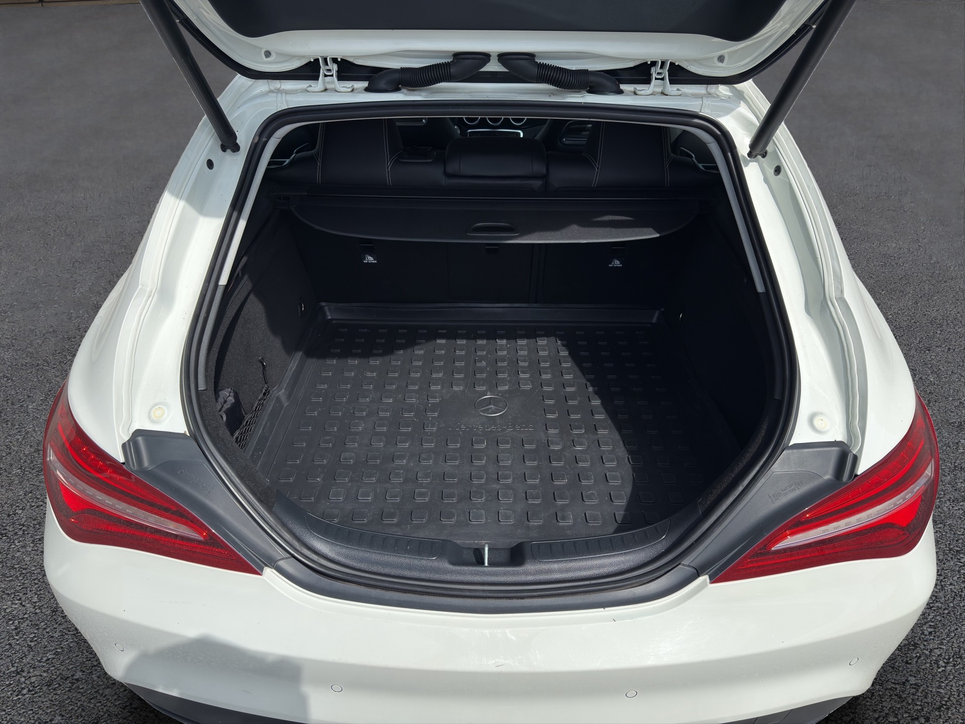 MERCEDES-BENZ CLA Shooting Br 200 d Swiss Star Edition 4M-image-13