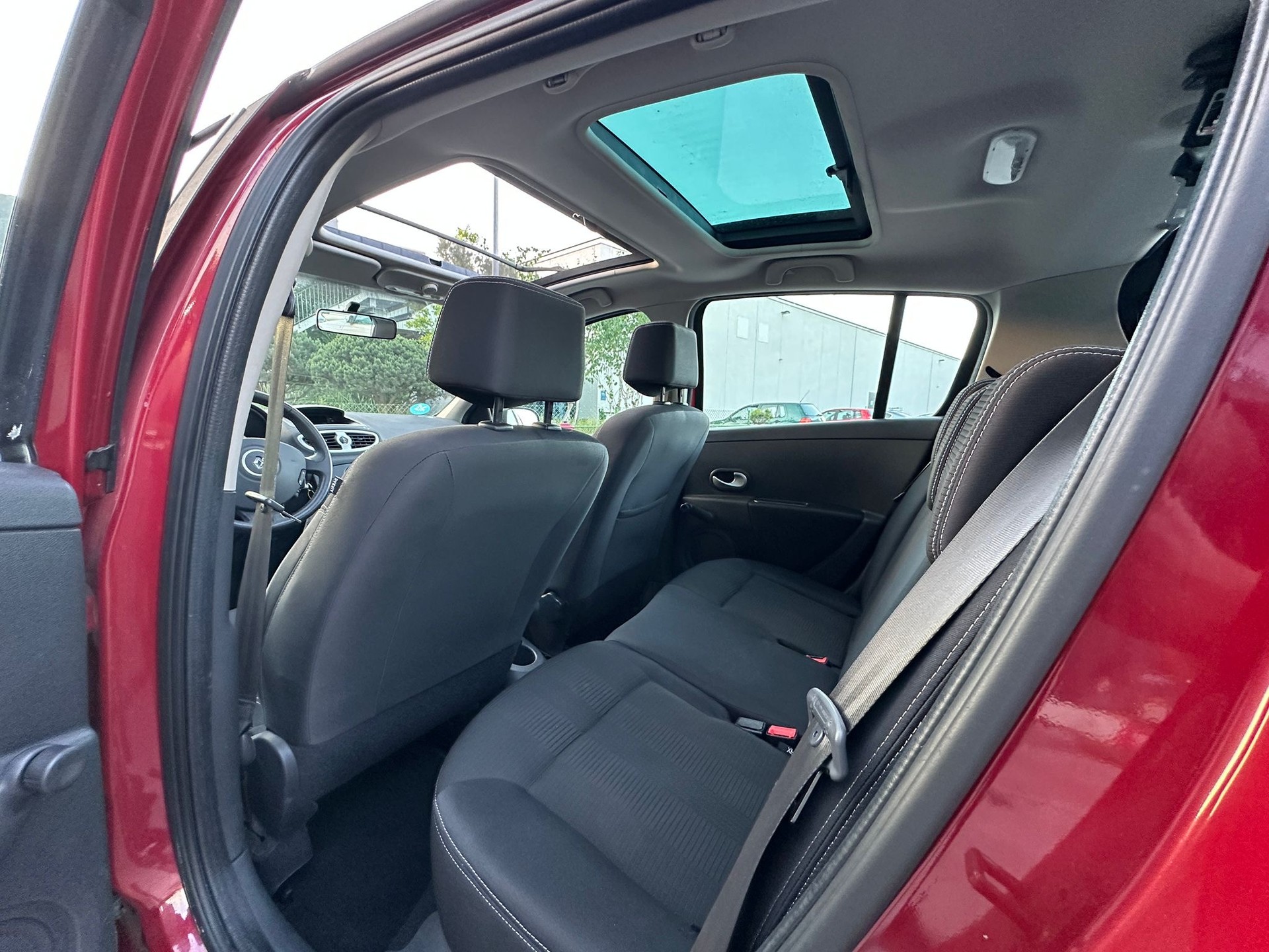 RENAULT Clio 1.2 16V Turbo Rip Curl-image-12