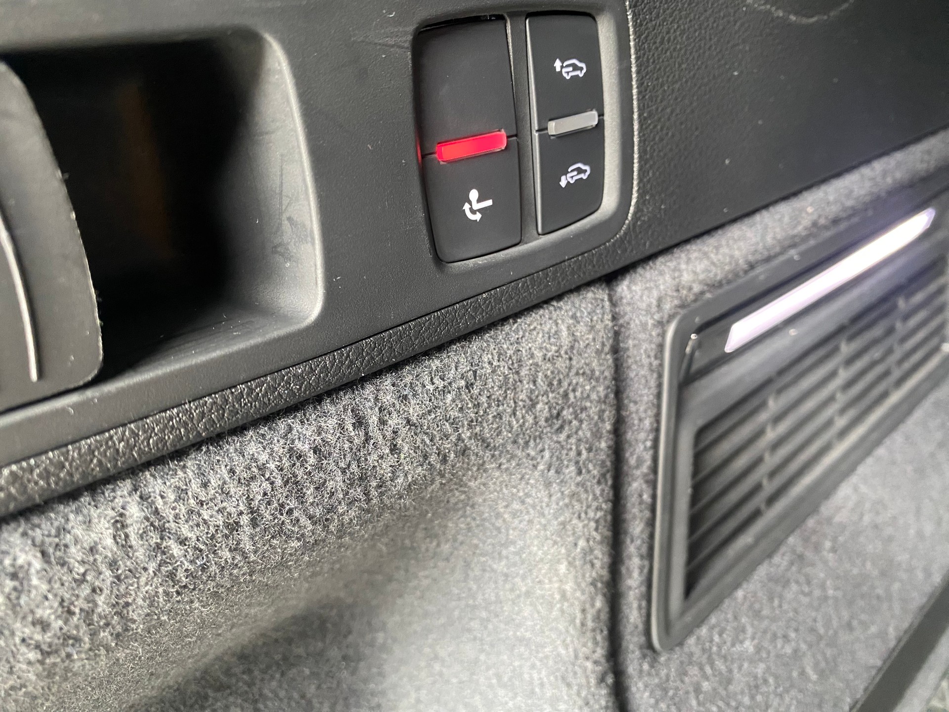 AUDI Q5 3.0 TDI sport quattro tiptronic-image-17