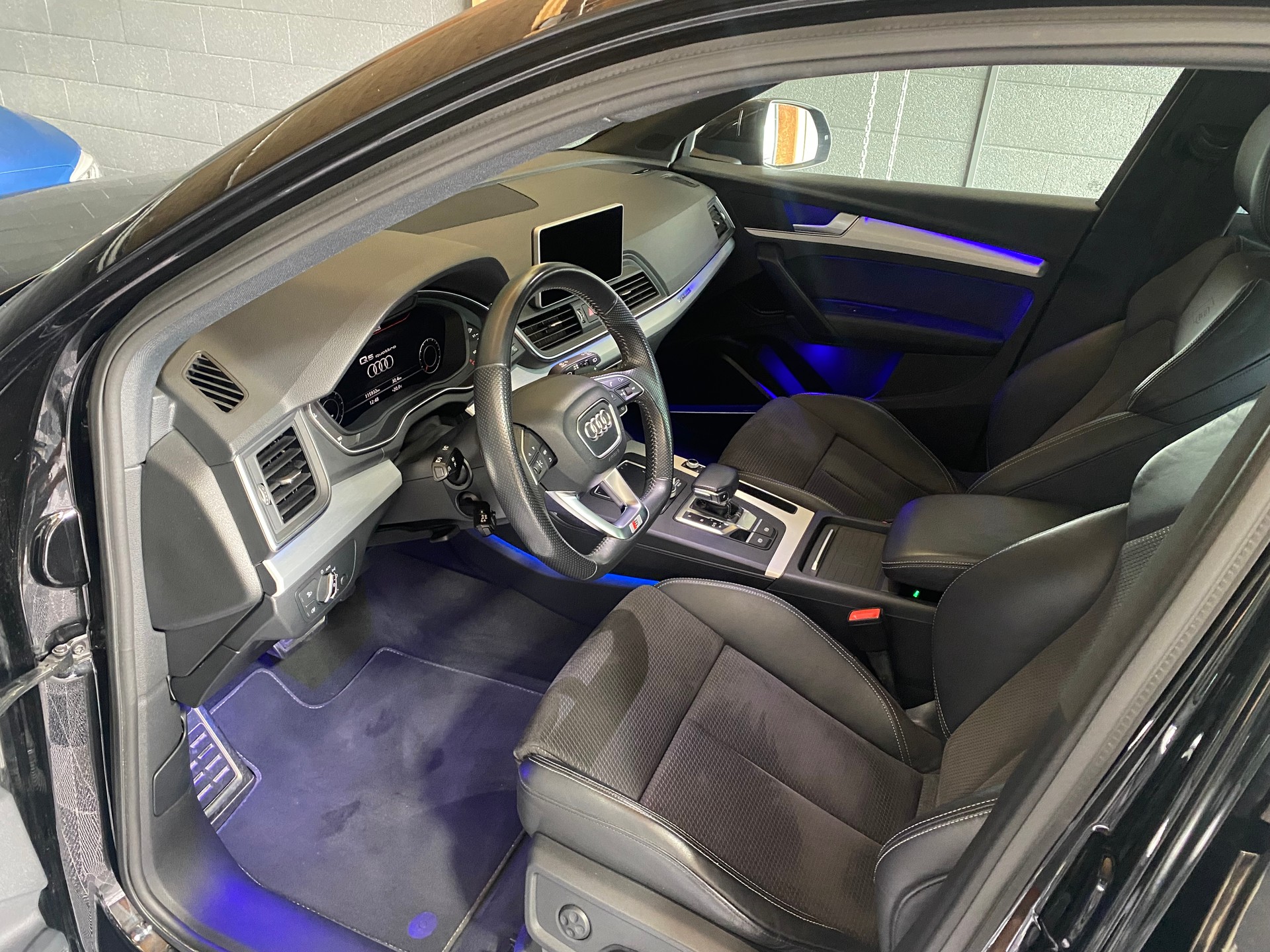 AUDI Q5 3.0 TDI sport quattro tiptronic-image-13