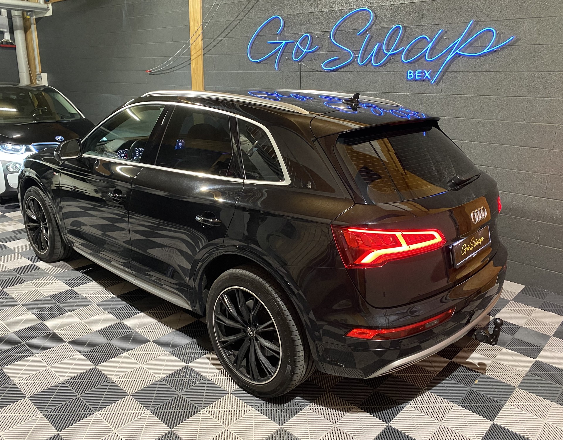 AUDI Q5 3.0 TDI sport quattro tiptronic-image-8