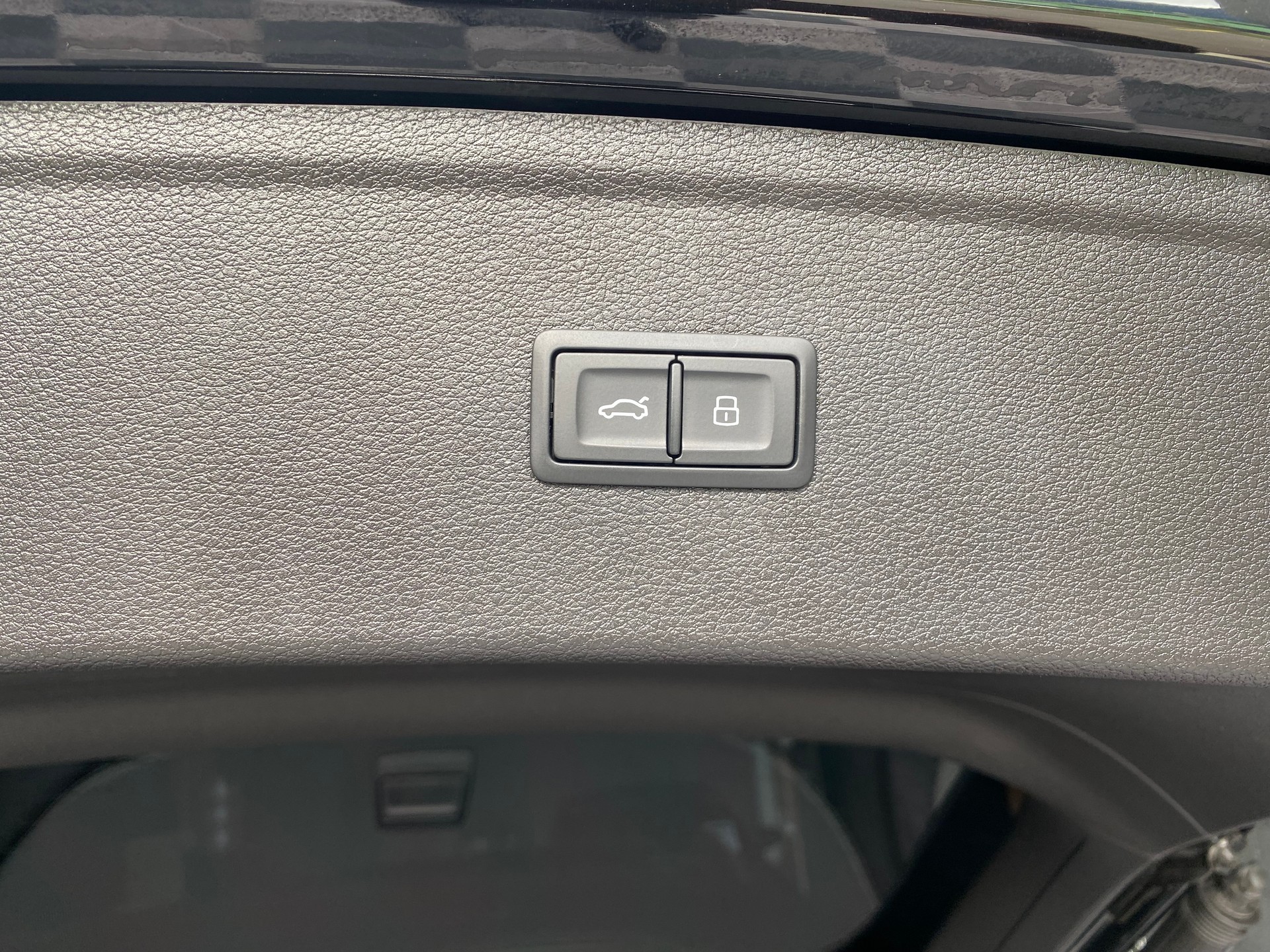 AUDI Q5 3.0 TDI sport quattro tiptronic-image-18