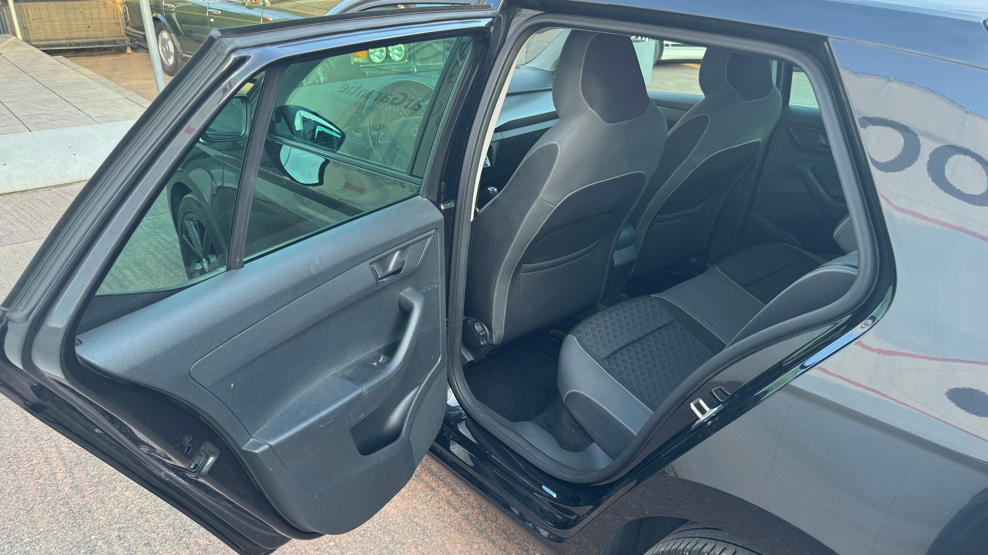 SKODA Fabia 1.2 TSI Style DSG-image-13