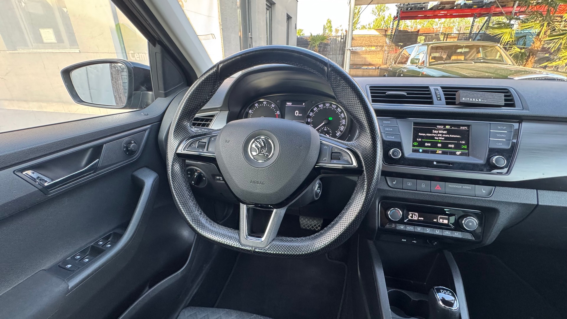 SKODA Fabia 1.2 TSI Style DSG-image-20