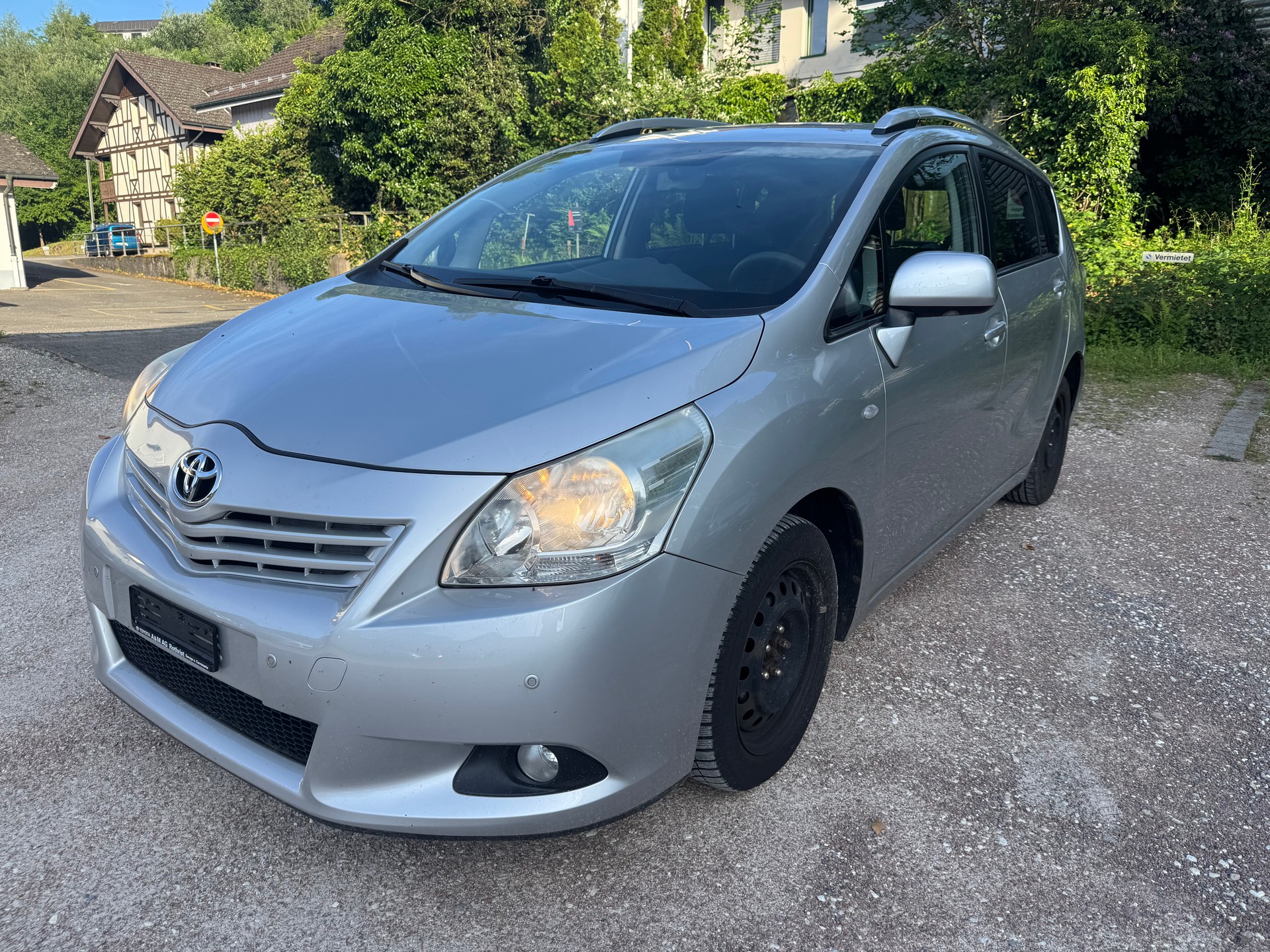 TOYOTA Verso 1.8 Linea Luna-image-1