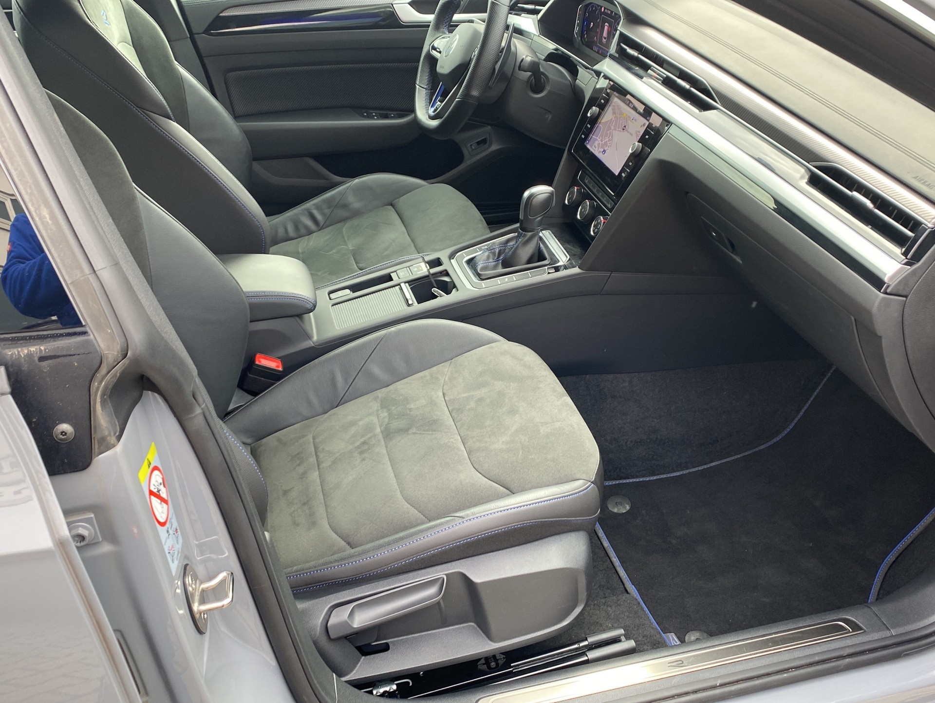 VW Arteon SB 2.0 TSI R 4Motion DSG-image-6